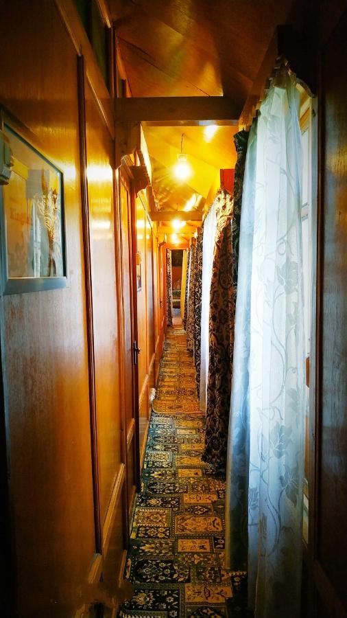 Srīnagar Green View Group Of Houseboats酒店 外观 照片